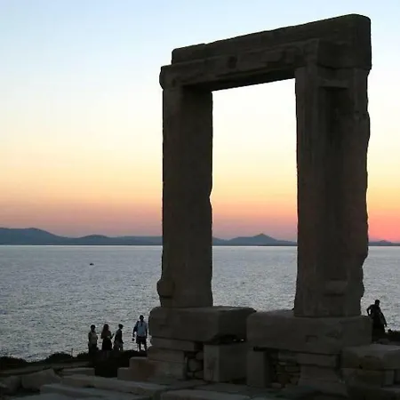 Lovely For 6ppl , 2 Bdrm , In Naxos , Private Patio Naxos City